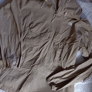 The northface Mens half zip wind breaker